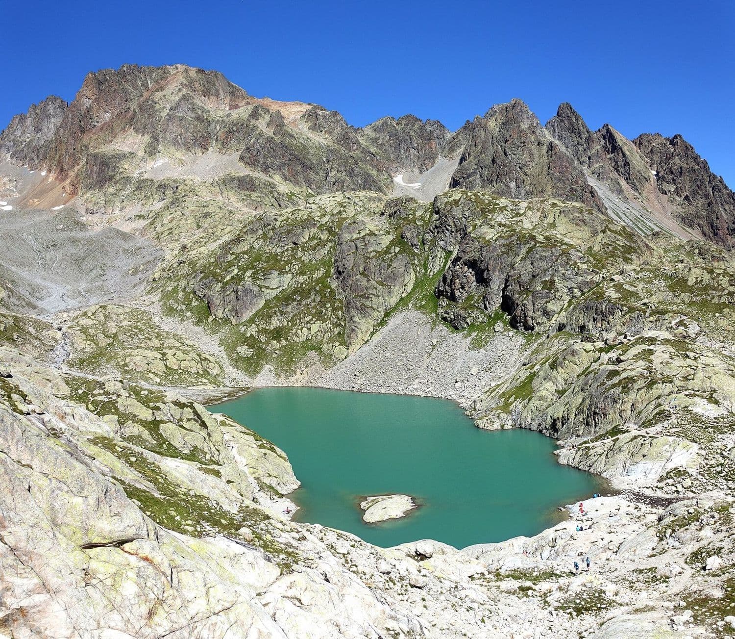 Lac Blanc and Aiguilles above Chamonix