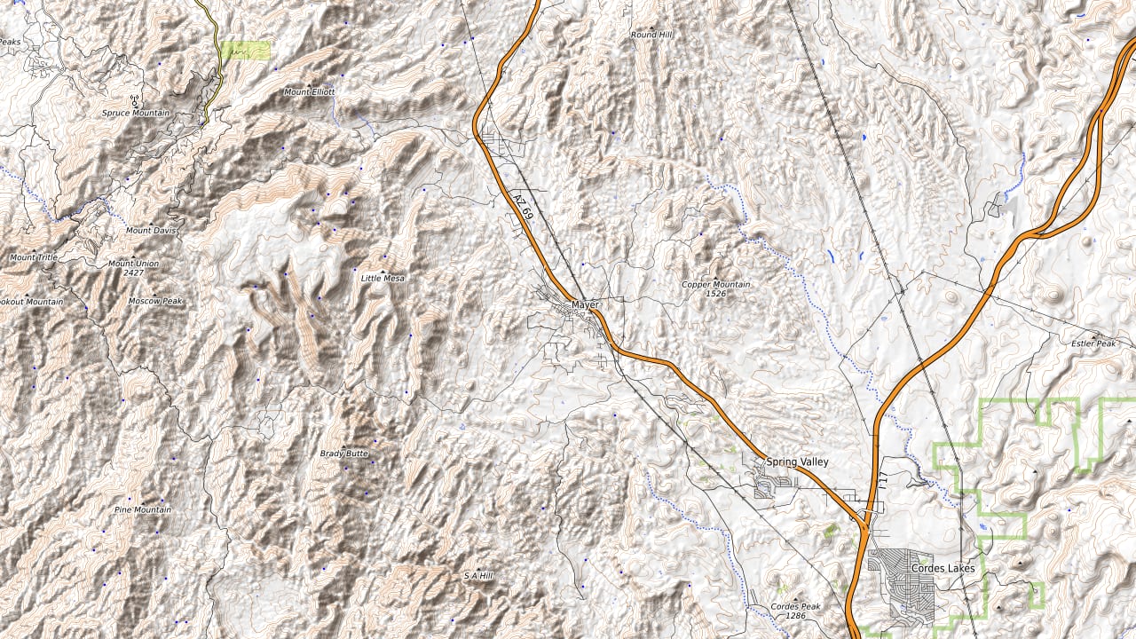 Terrain around Mayer / Black Canyon, Arizona. Not an official course map.