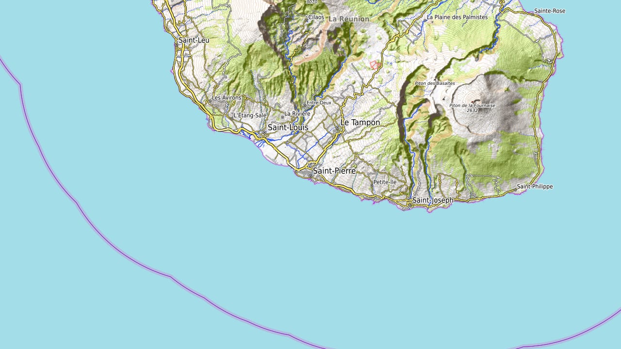 Terrain around Saint-Pierre / Piton de la Fournaise, Réunion. Not an official course map.